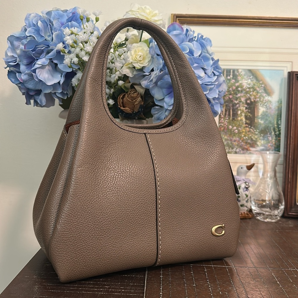 Coach Lana Shoulder Bag 23 in Dark Stone